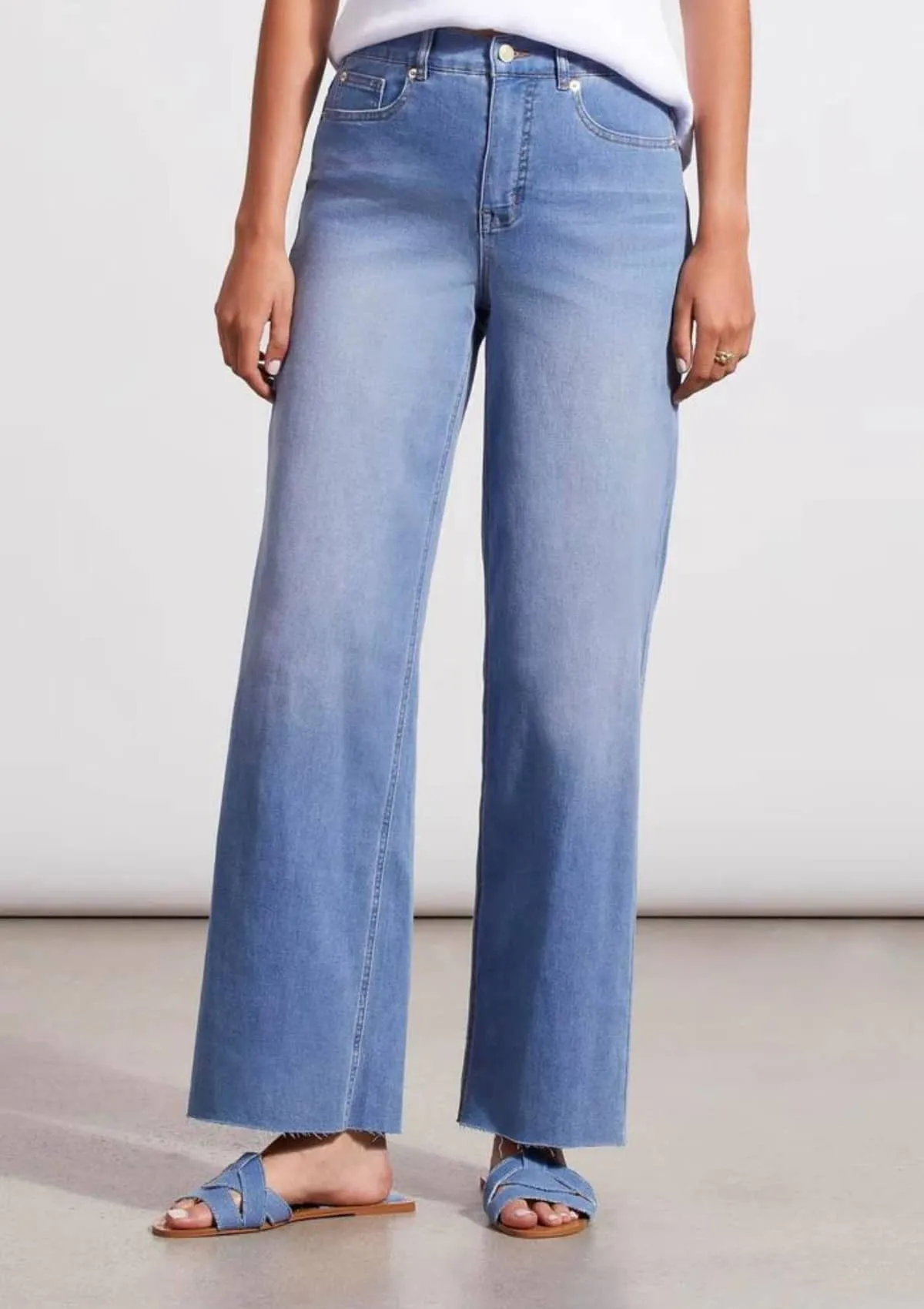 Bridget Hugging Wide Leg Jeans - Sky Blue