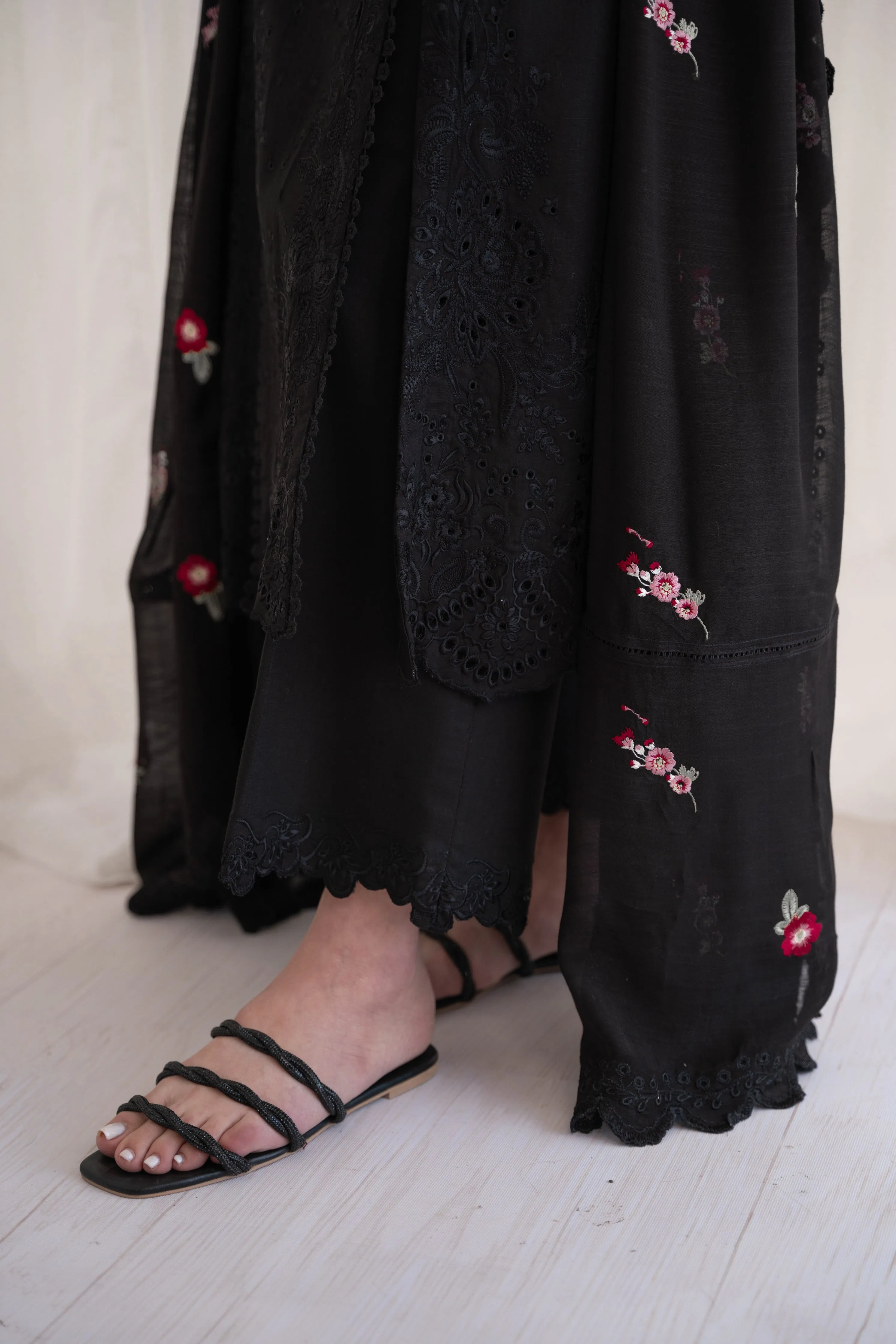 Deep Black Roses Set / Eid 2024 PRET NPA3-24411