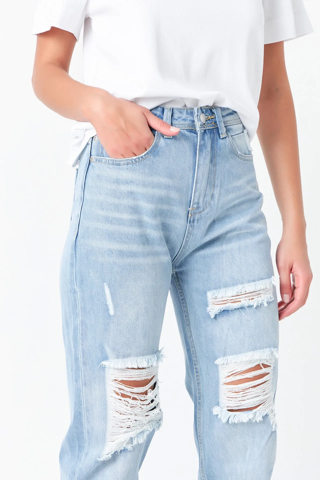 Destroyed Jeans