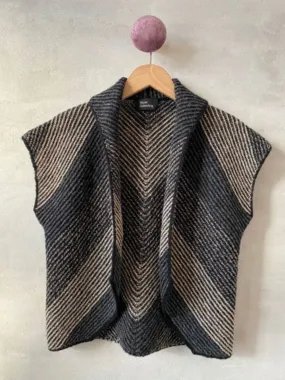 Duet vest by Hanne Falkenberg, No 20 knitting kit