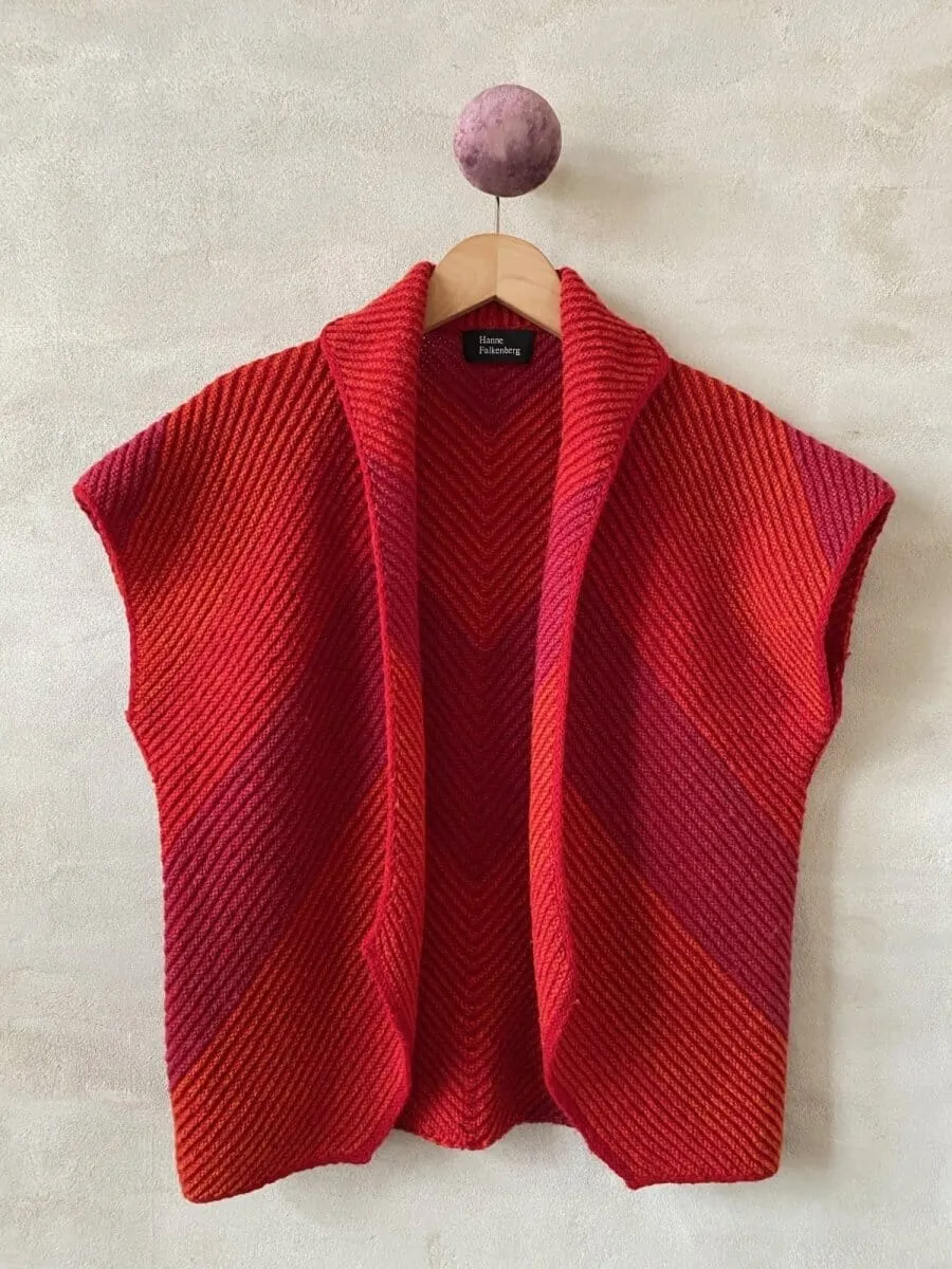 Duet vest by Hanne Falkenberg, No 20 knitting kit