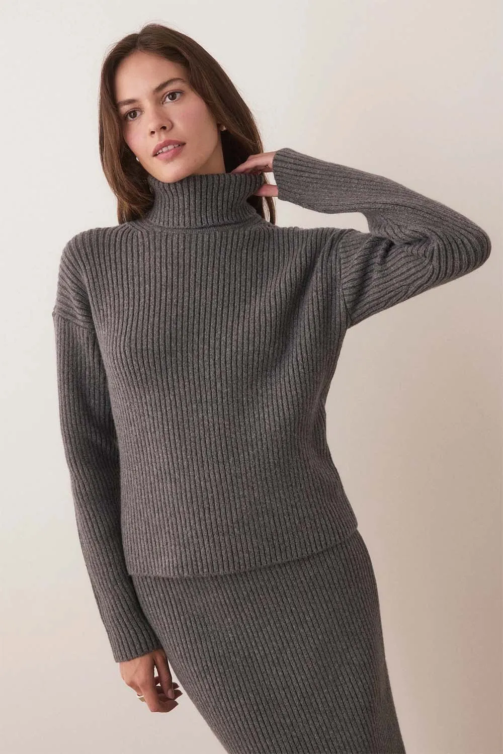 ISLA KNIT TURTLENECK