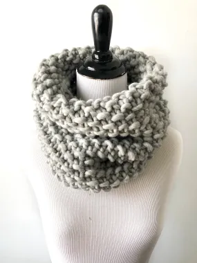 Merino Bubble Fluff Cowl in Silver