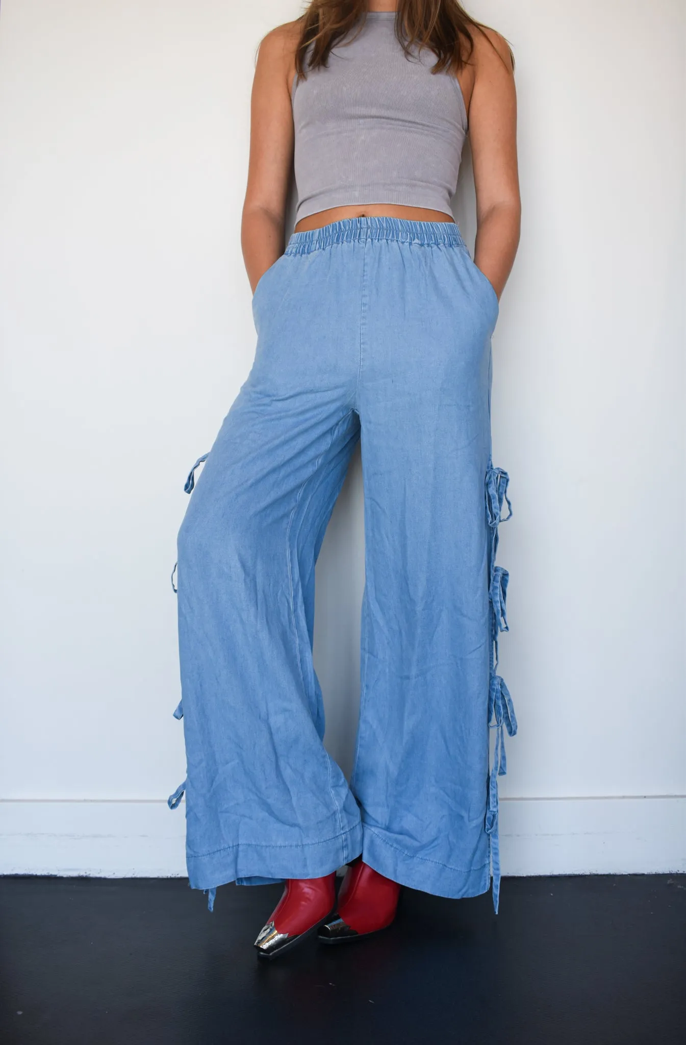 Peek-A-Boo Bow Linen Pants