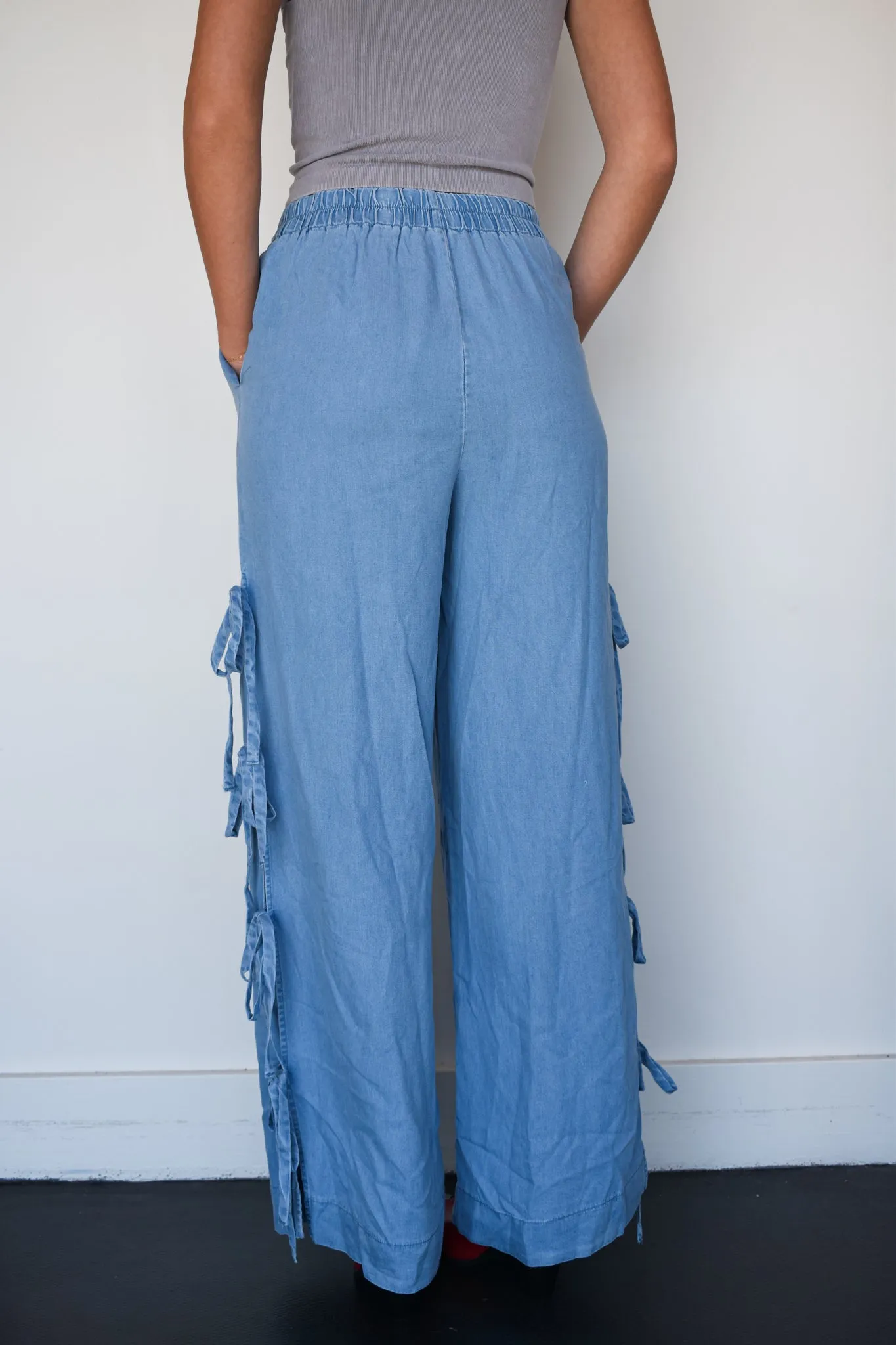 Peek-A-Boo Bow Linen Pants