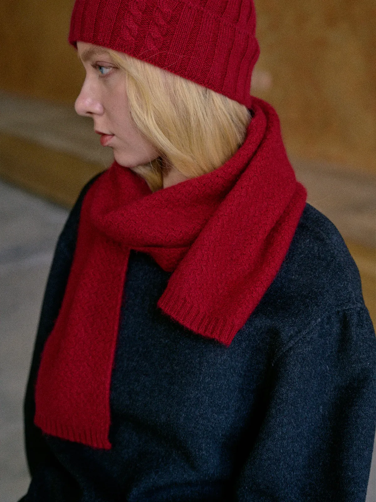 "Warmth Whisper" Cashmere Scarf & Beanie Hat Gift Set - Red