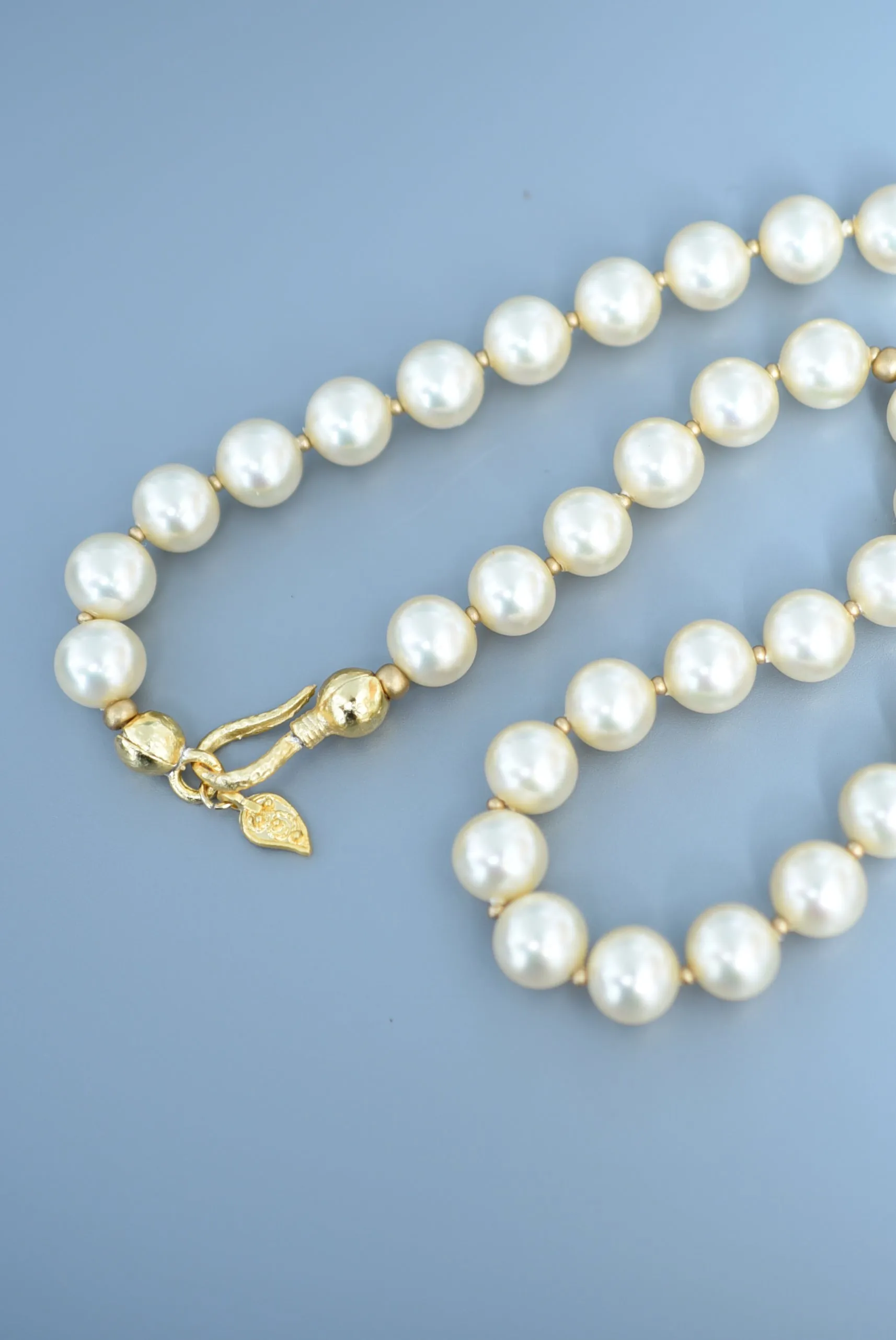 round glass pearl necklace