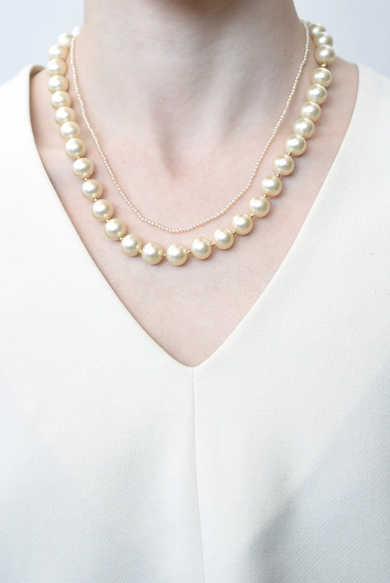 round glass pearl necklace