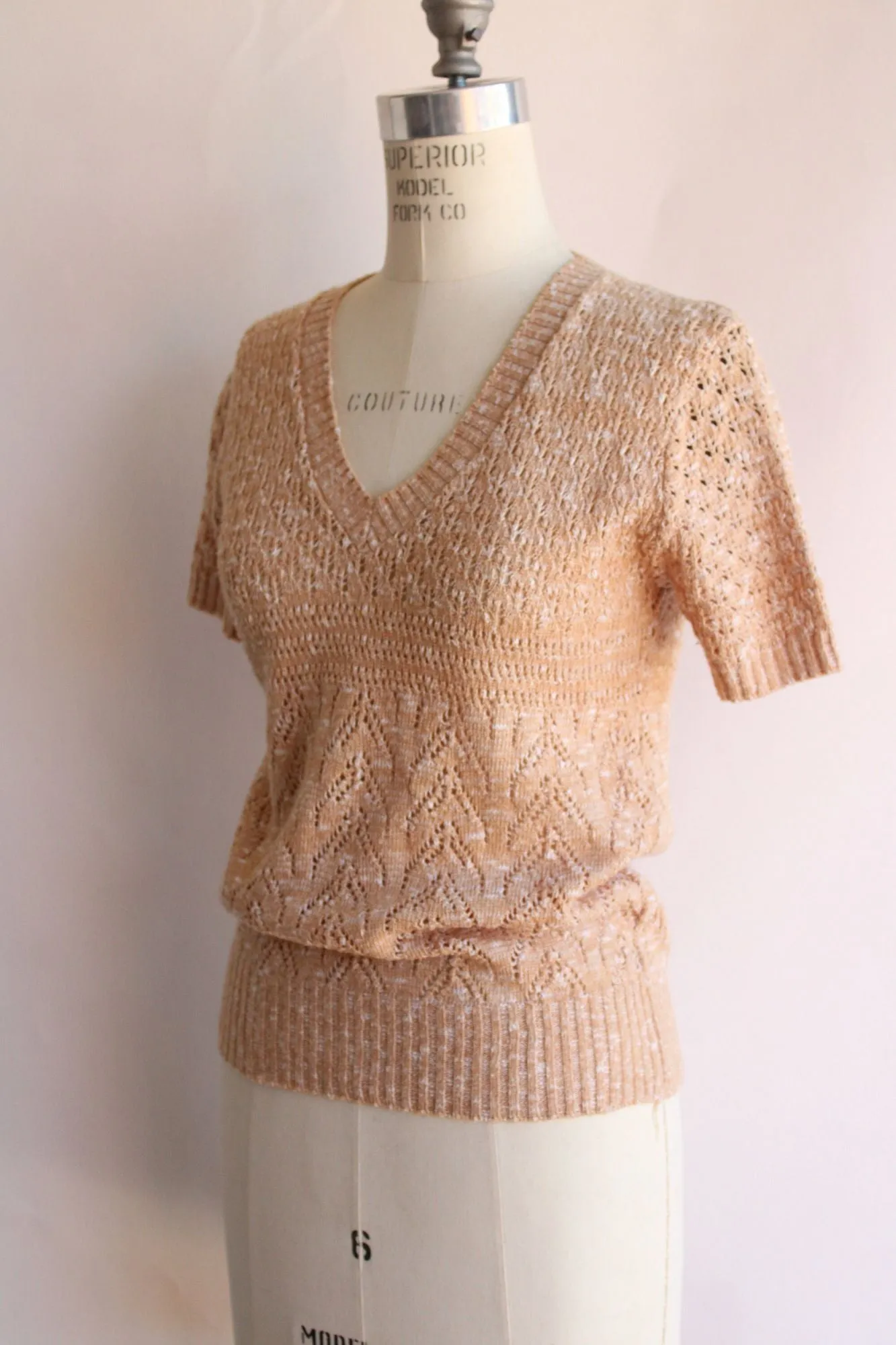 Vintage 1980s 1990s Pointellle Knit Tan Pullover Sweater